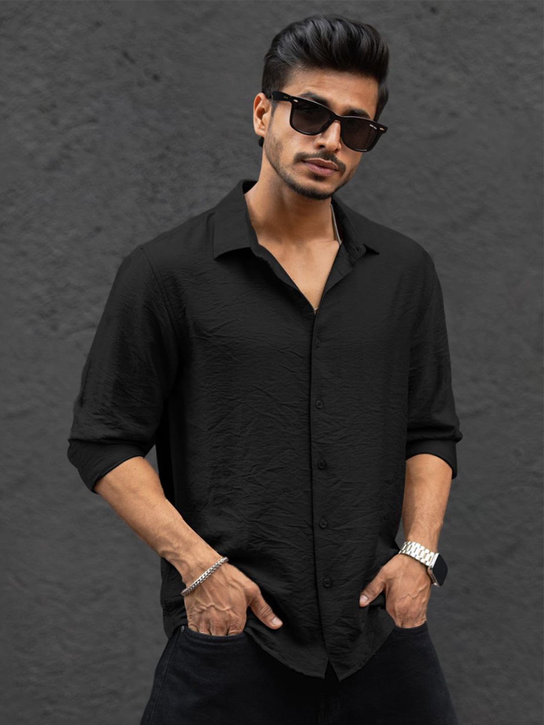 

Powerlook Men Solid Regular Fit Casual Shirt, Black