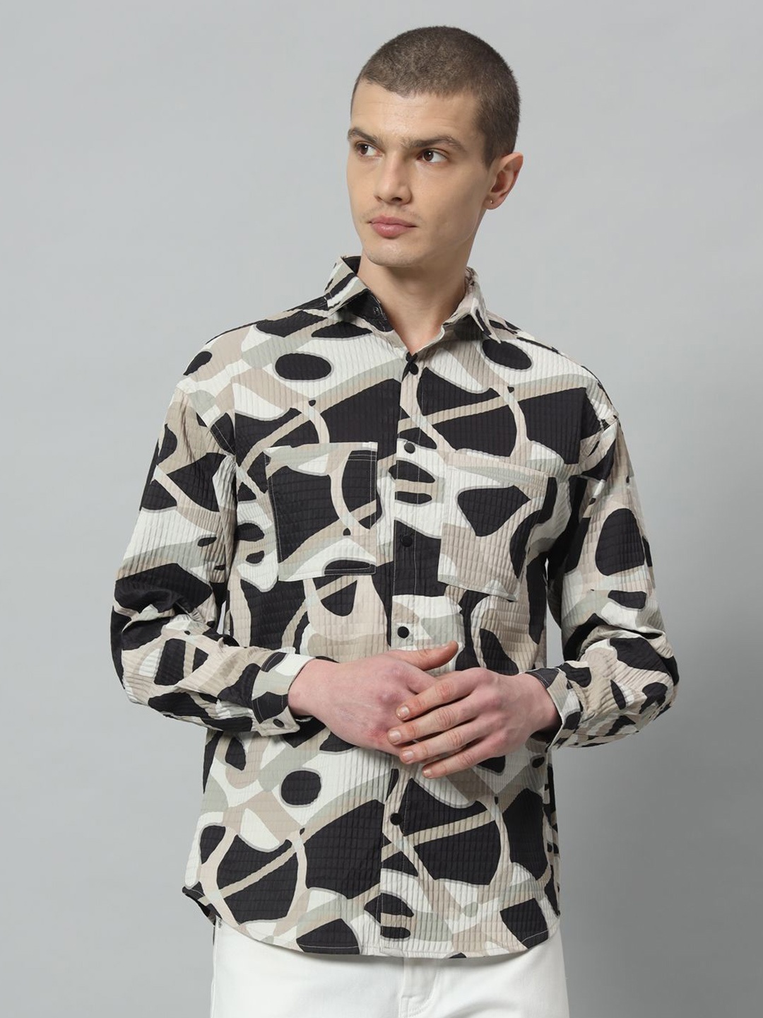 

ROCK AND ROLL Men Printed Spread Collar Casual Shirt, Beige