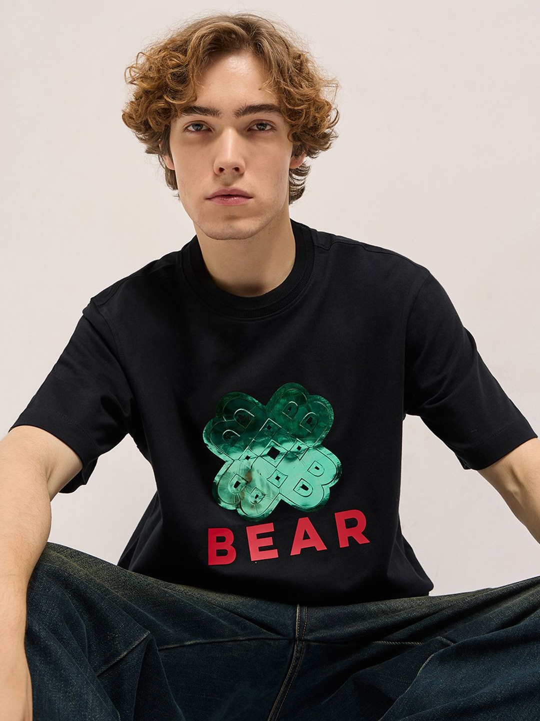 

THE BEAR HOUSE Men Graphic Printed Pure Cotton Oversized T-Shirt, Black