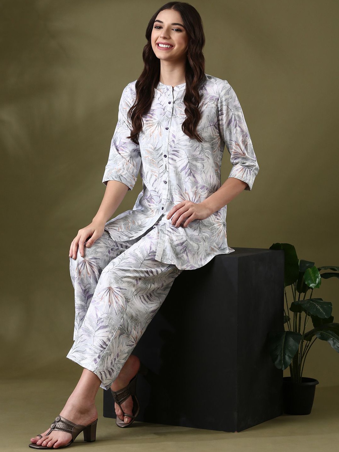 

Anouk White Floral Printed Mandarin Collar Tunic & Palazzo