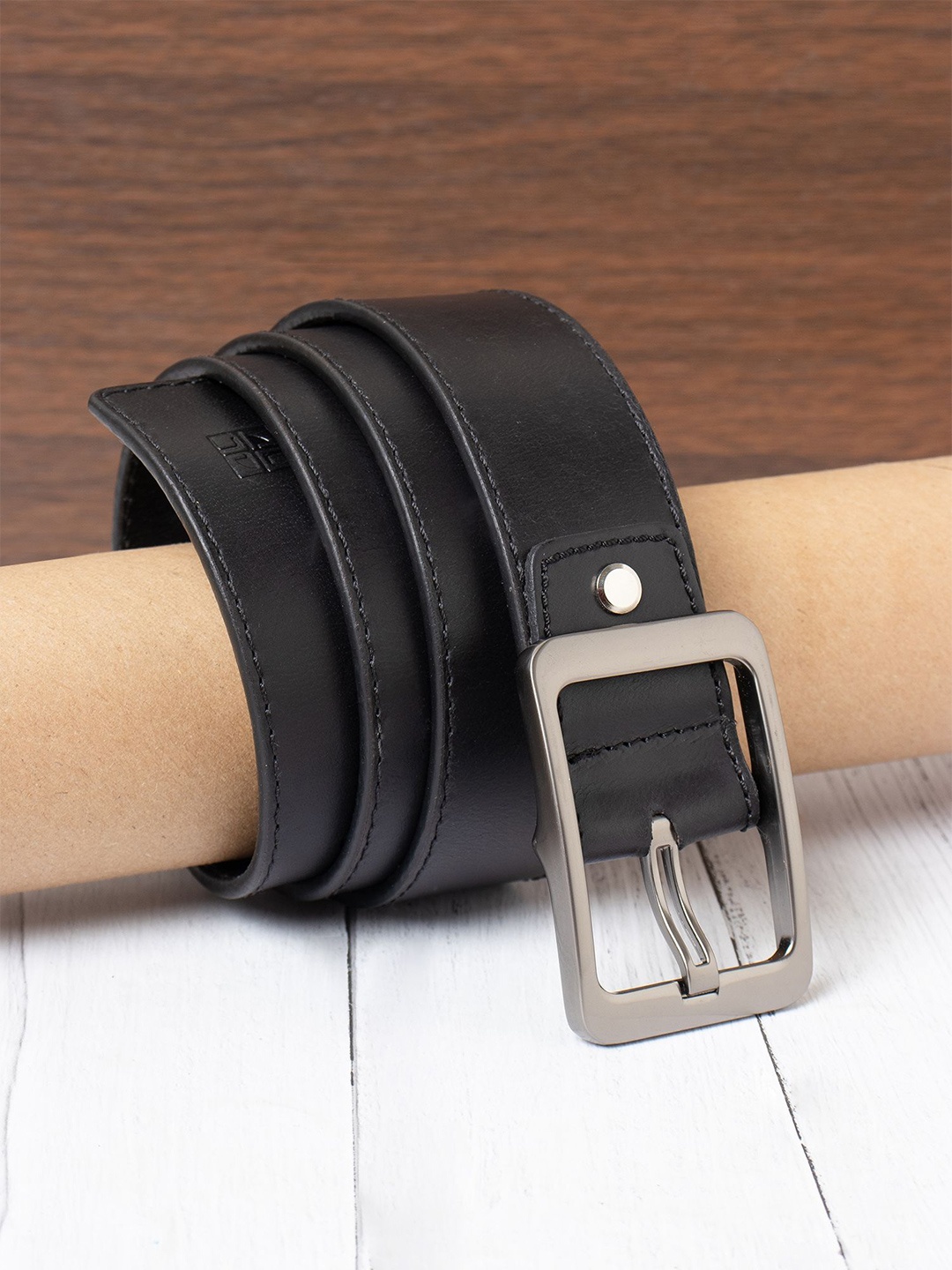 

Carlton London Men Leather Belt, Black