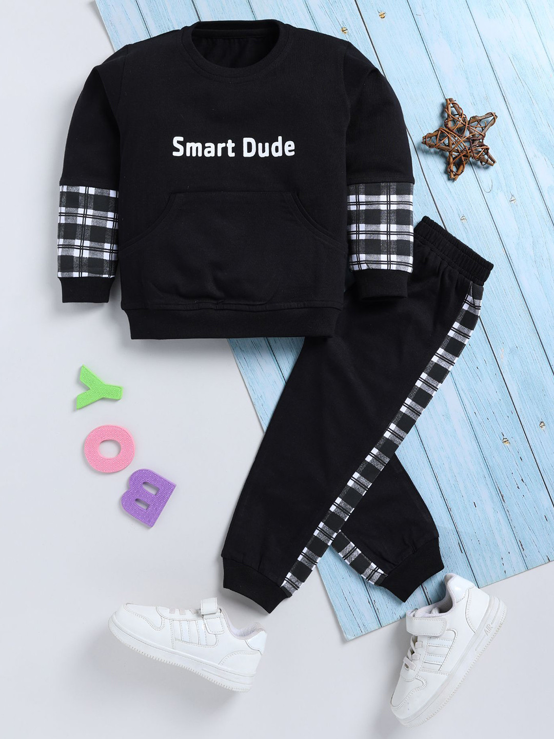 

Toonyport Boys Printed T-shirt with Joggers, Black