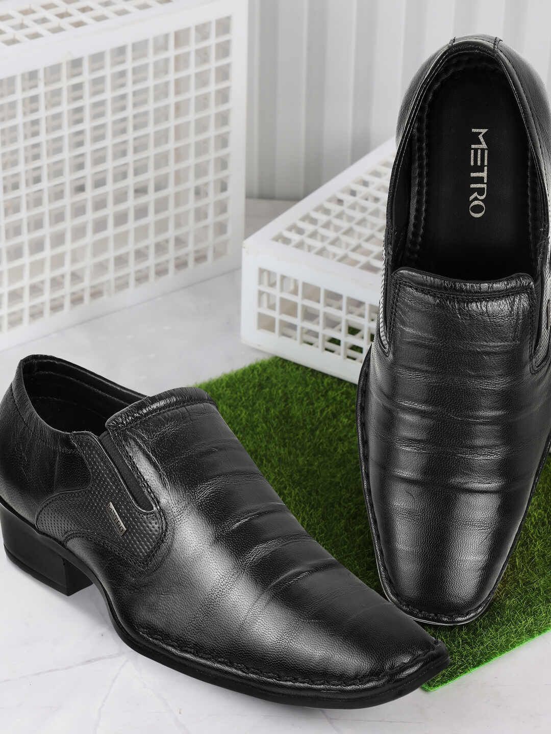 

Metro Men Textured Formal Slip On Shoes, Black