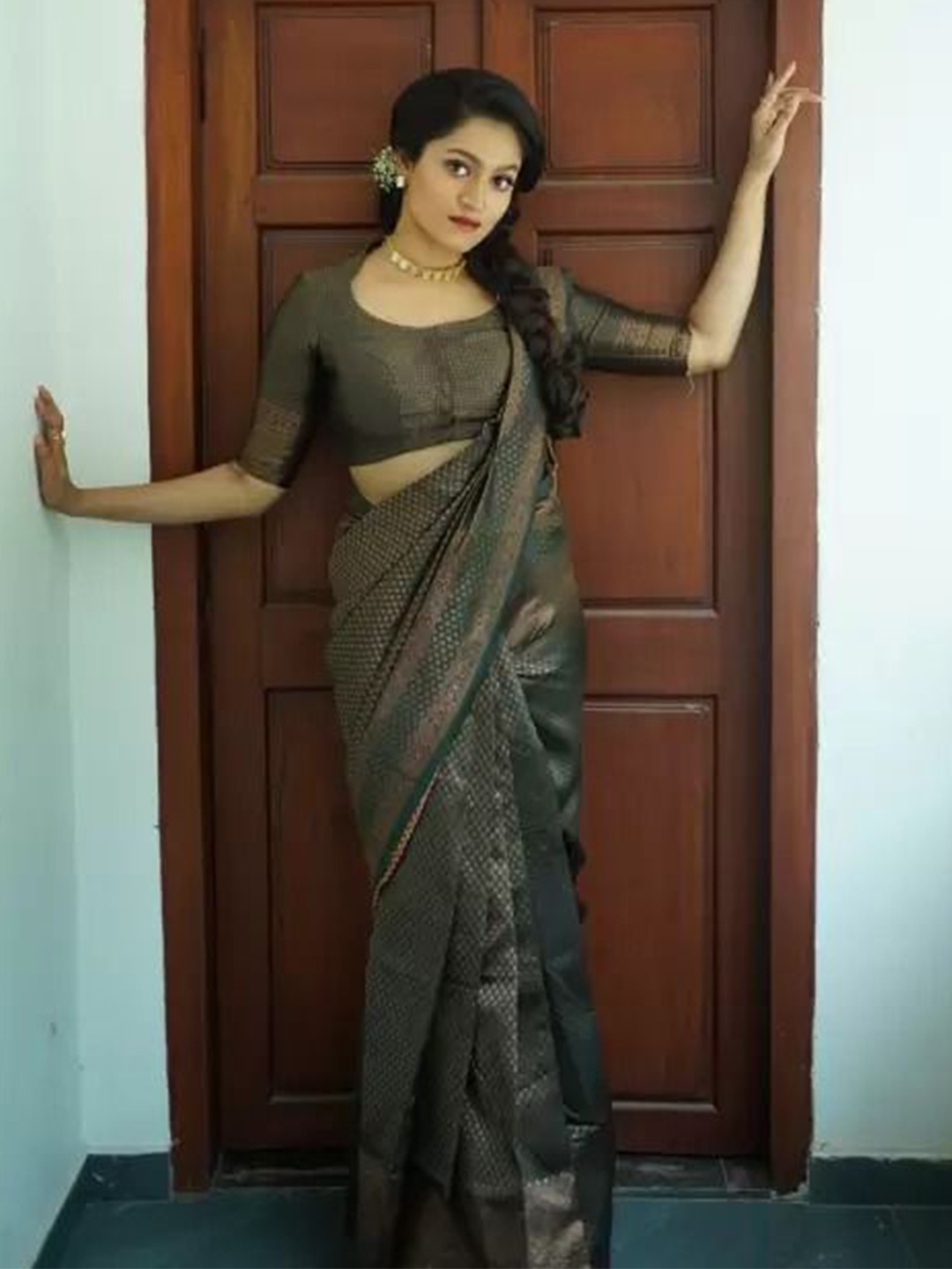 

KALINI Woven Design Zari Pure Silk Kanjeevaram Saree, Lime green