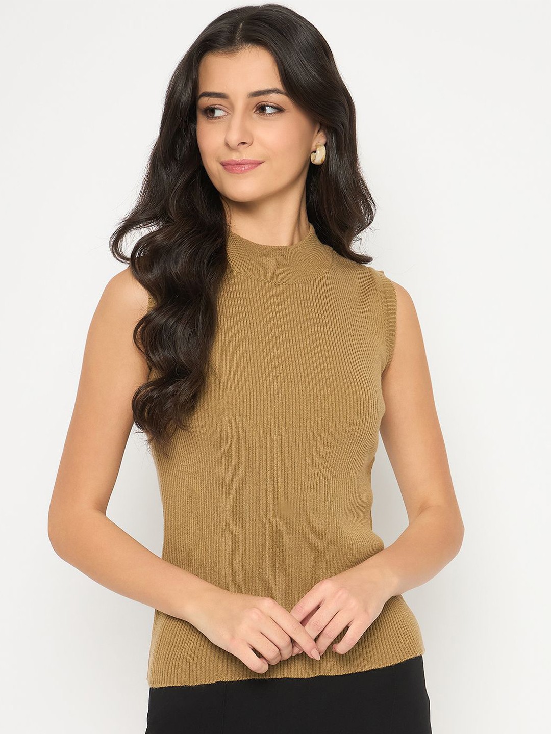 

Madame Women Round Neck Sleeveless Sweater Vest, Camel brown