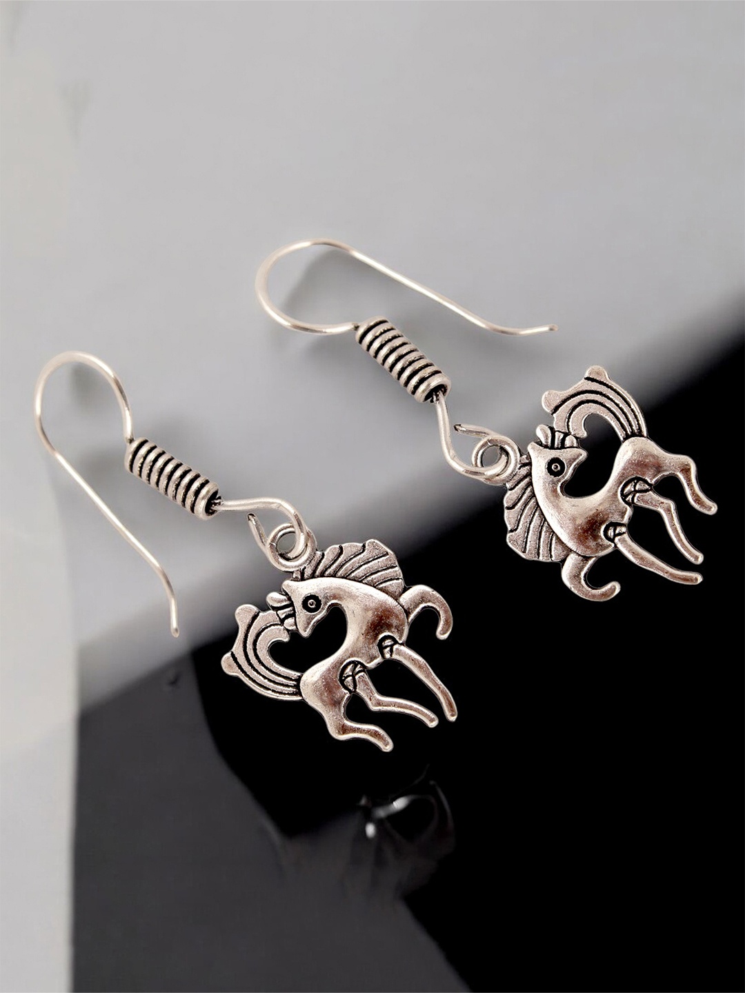 

LUCKY JEWELLERY Contemporary Drop Earrings, Silver