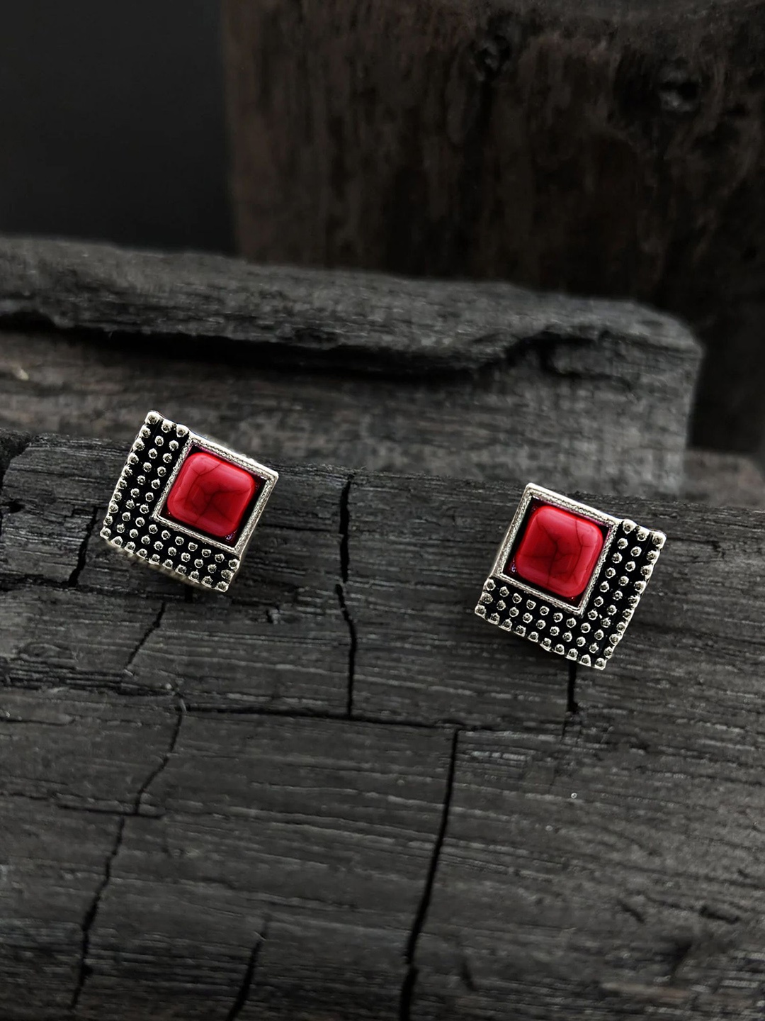 

LUCKY JEWELLERY Studs Earrings, Silver