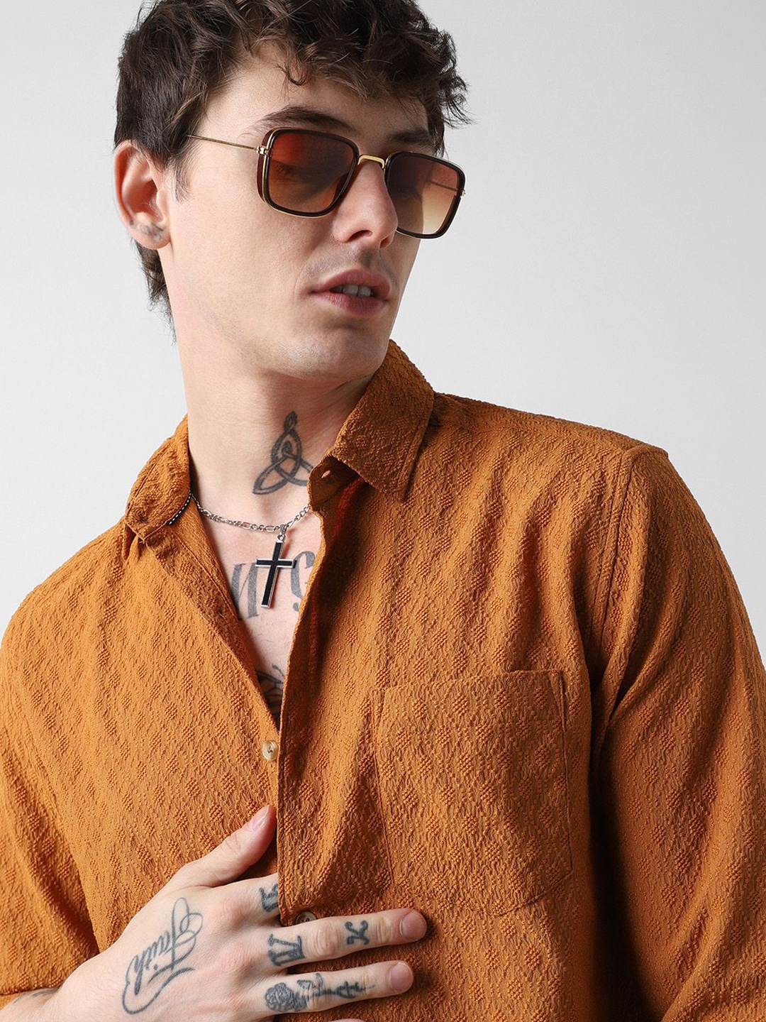 

VASTRADO Men Classic Slim Fit Opaque Casual Shirt, Orange