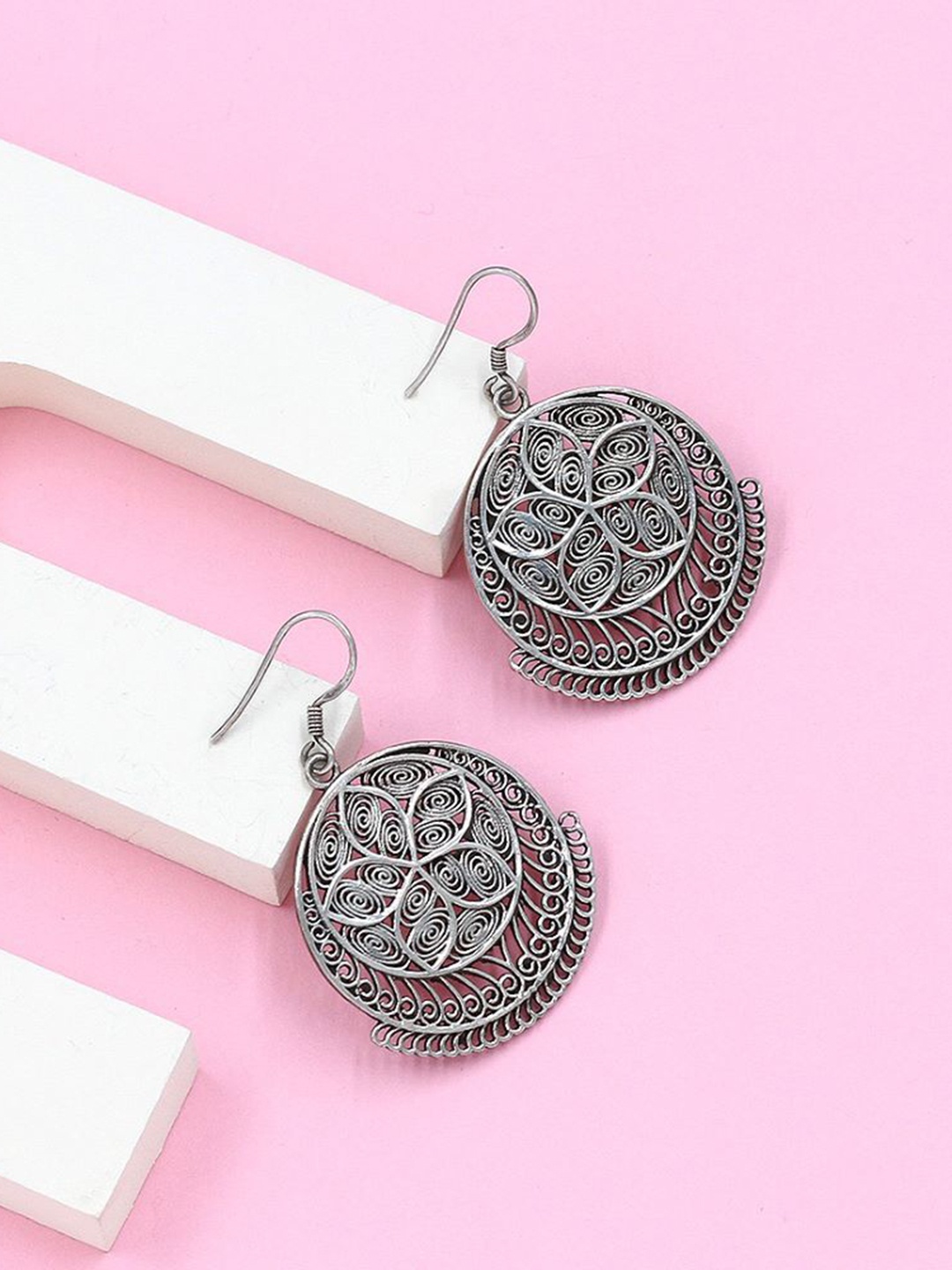 

SANGEETA BOOCHRA Silver Circular Drop Earrings