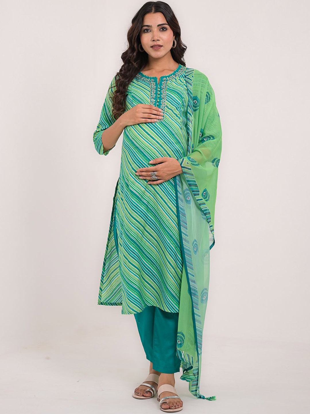

mumzhug Striped Sequinned Maternity Kurta With Trouser & Dupatta, Green