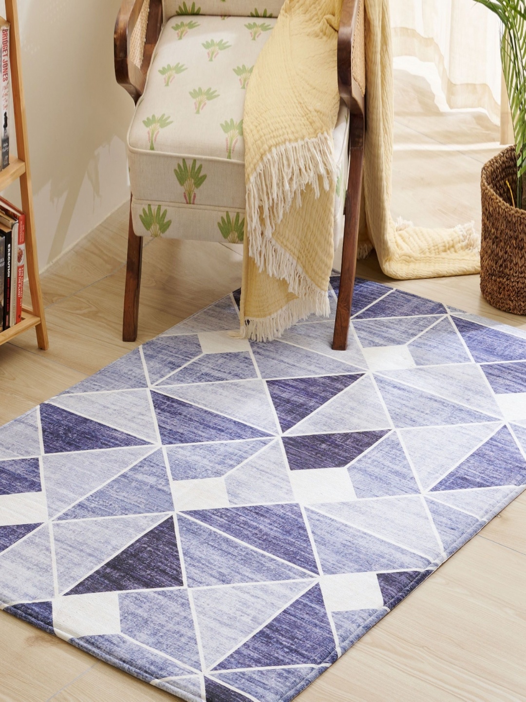 

Home Centre Exotica Fayruz Blue & White Geometric Printed Rectangular Woven Carpet