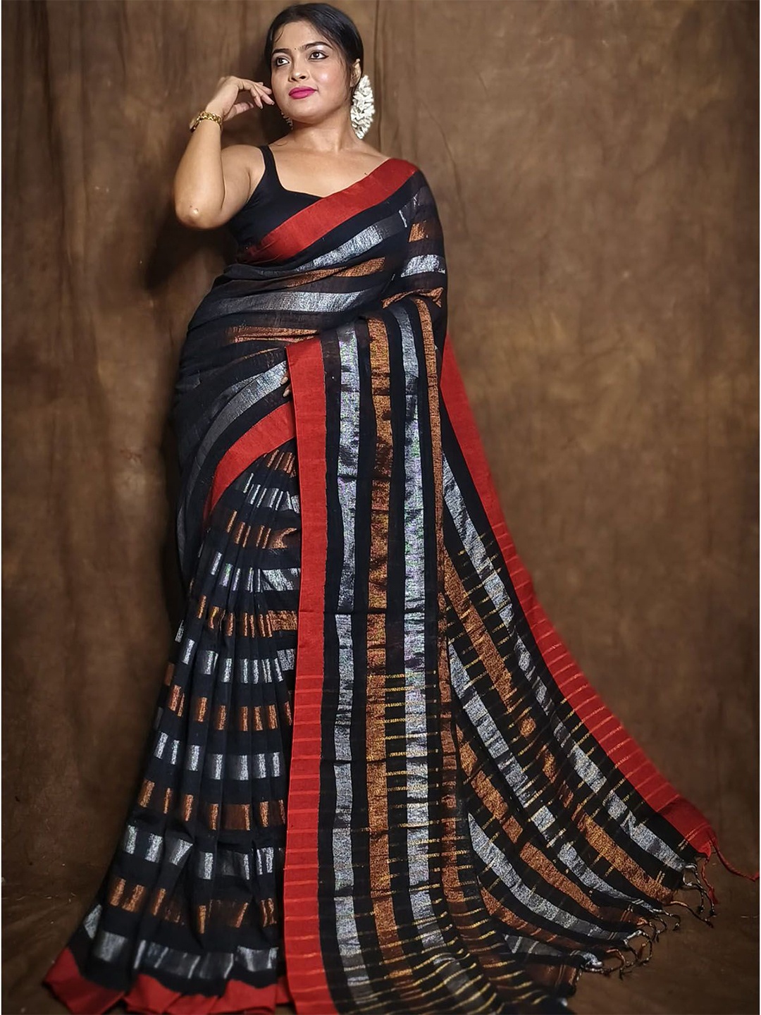 

ODETTE Striped Saree, Black