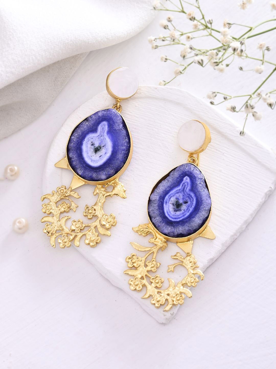 

DASTOOR Gold Plated Artificial Stones Studded Contemporary Drop Earrings