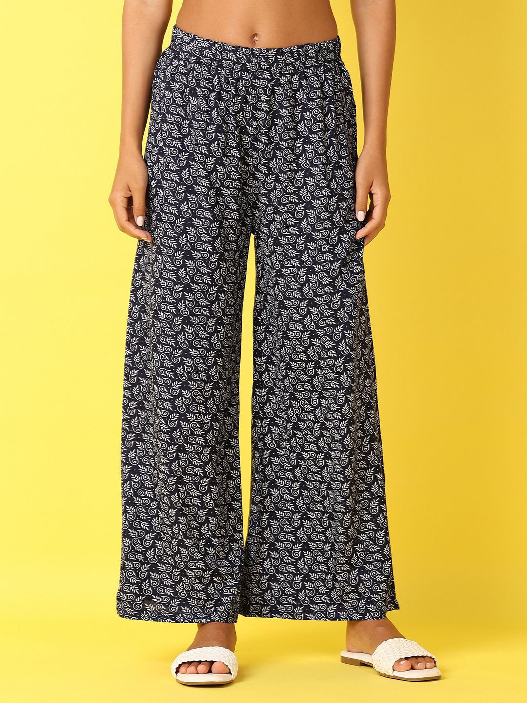 

V-Mart Women Floral Printed Knitted Palazzos, Blue