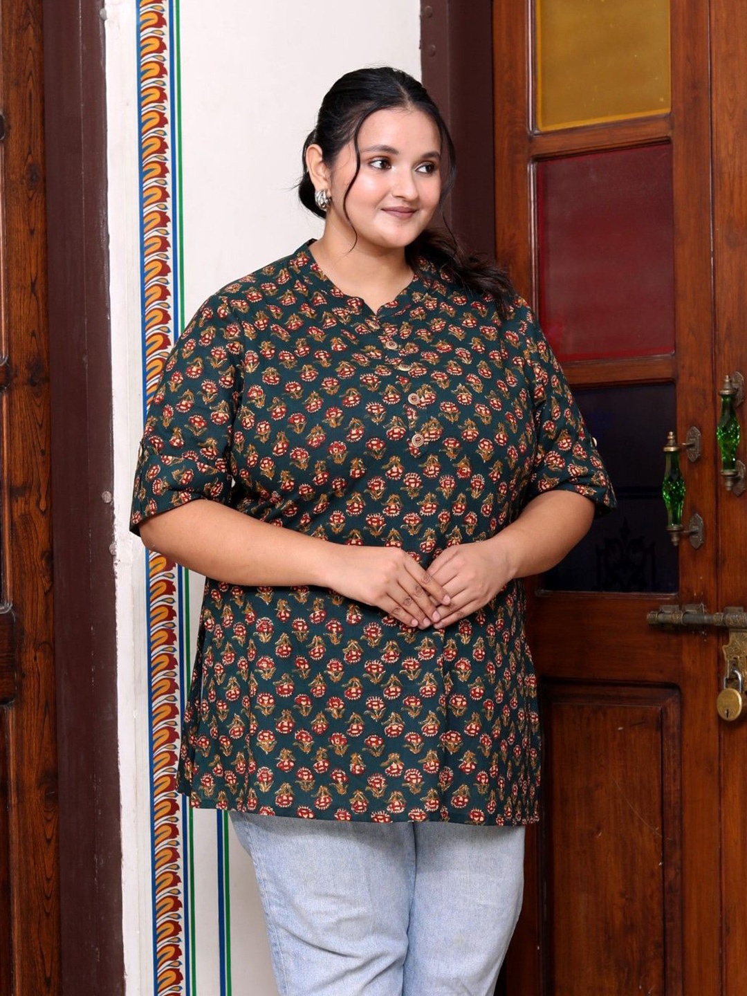 

KALINI Ethnic Motifs Printed Pure Cotton Kurti, Green