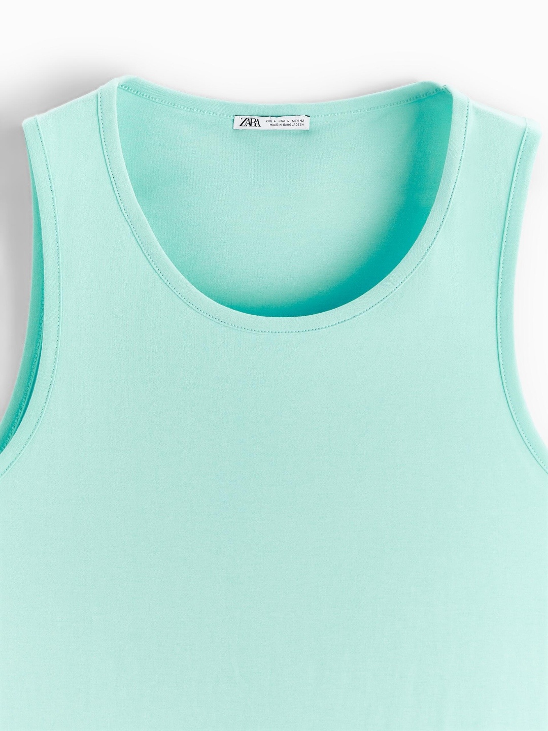 

ZARA Men Tshirts, Na