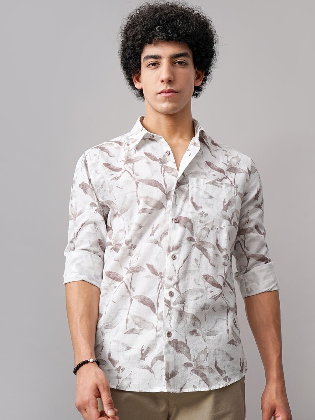 

British Club Men Comfort Spread Collar Floral Printed Cotton Slim Fit Casual Shirt, Off white