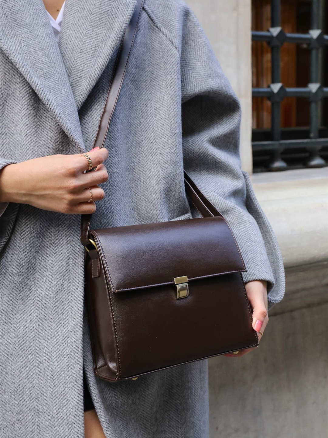 

madamra Structured Sling Bag, Brown