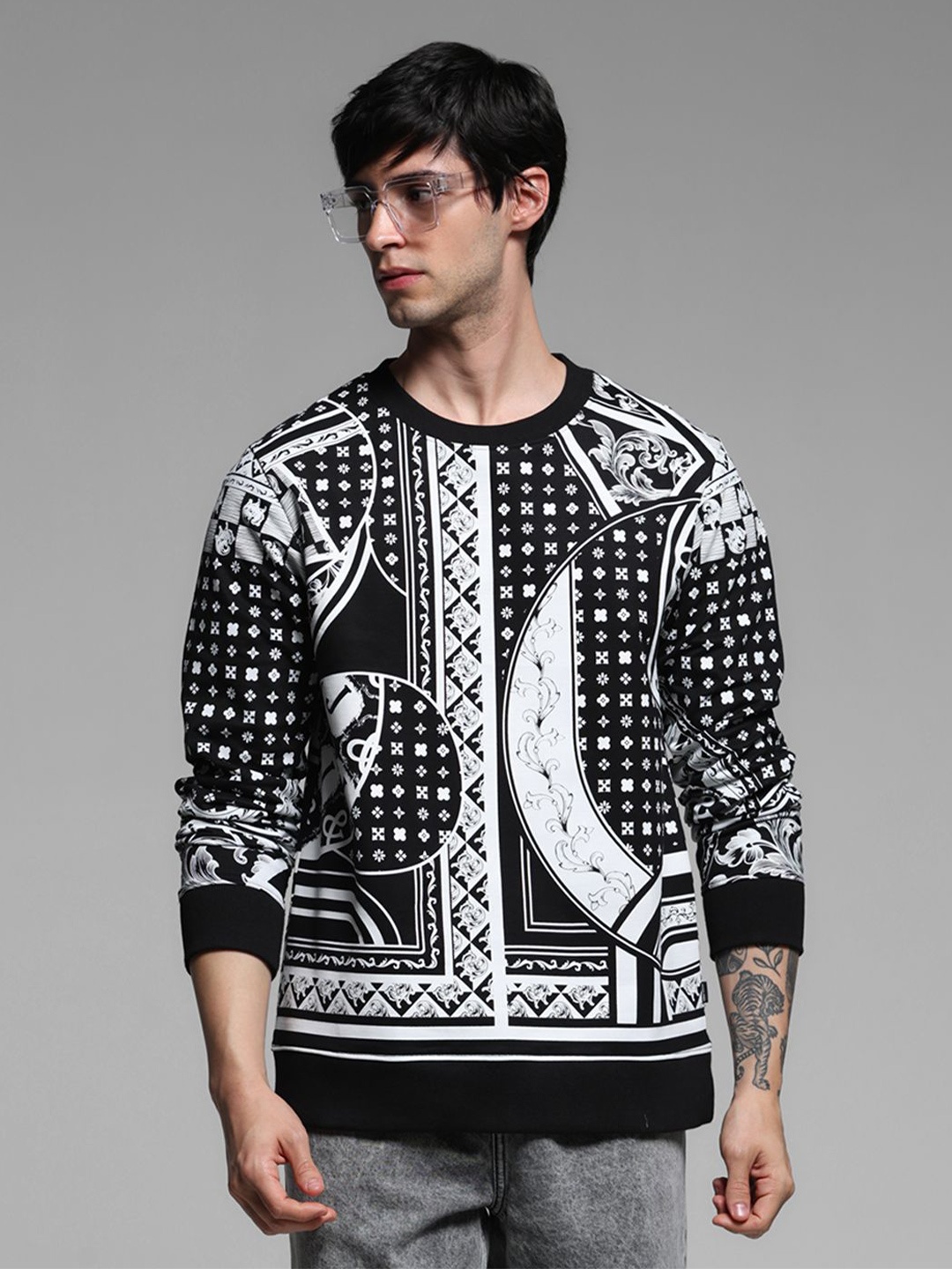 

Jack & Jones Men Abstract Printed Round Neck Cotton Pullover Ribbed Sweatshirt, Black