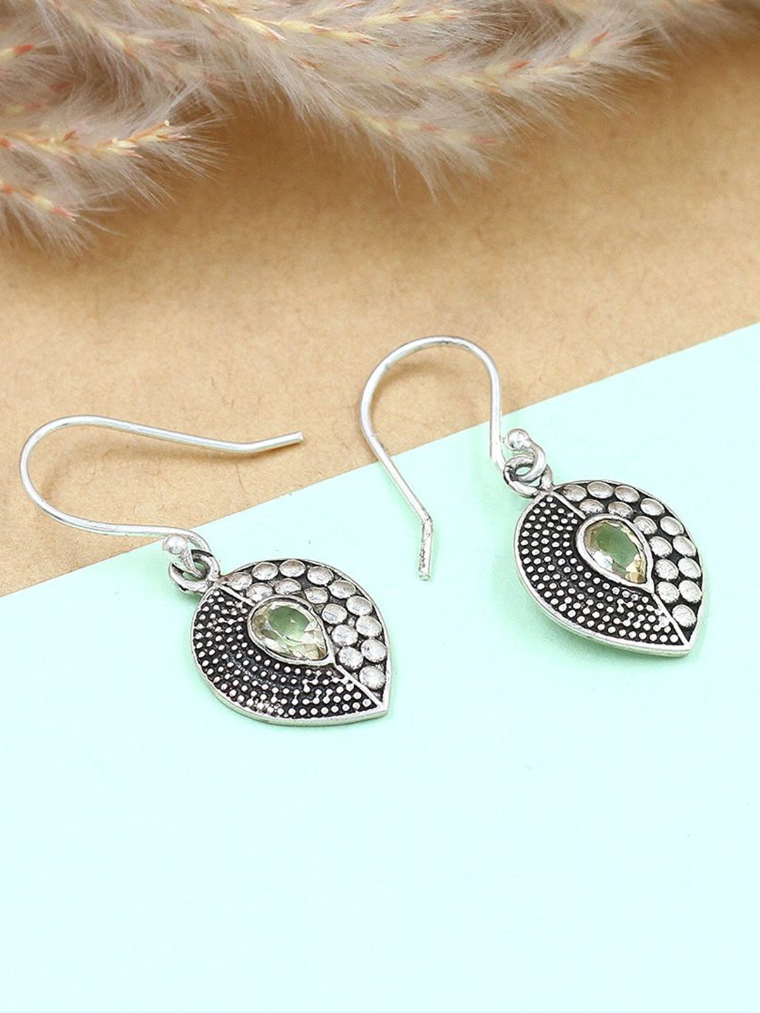 

SANGEETA BOOCHRA Silver Kudan Leaf Shaped Drop Earrings