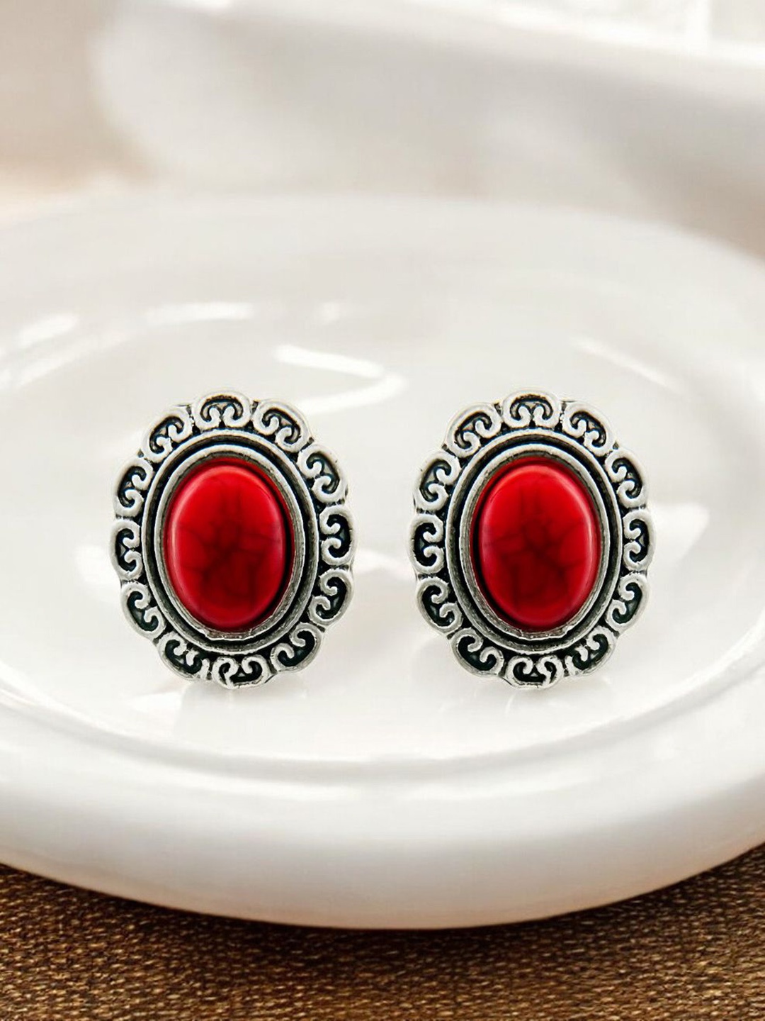 

LUCKY JEWELLERY Studs Earrings, Silver