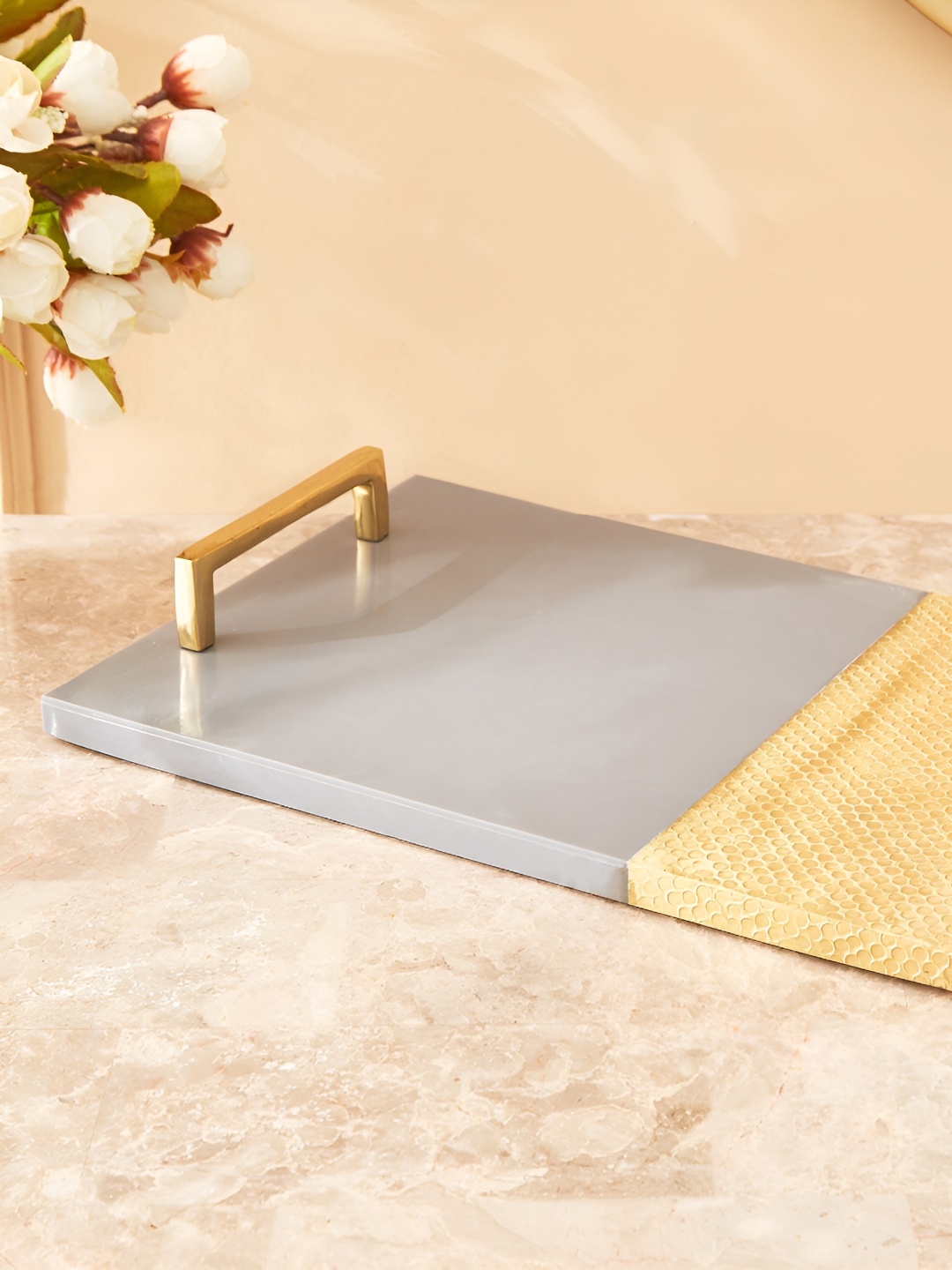 

Home Centre Eternity Viva Dove Grey Resin 1 Pieces Serving Tray