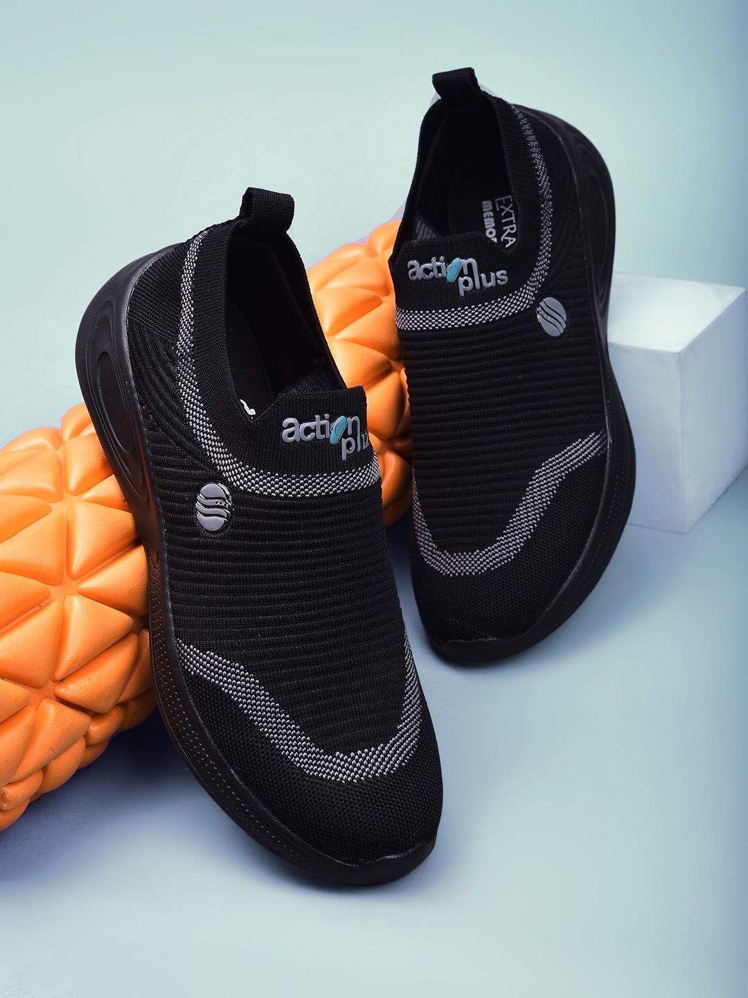 

Action EVA Flotter Men Woven Design Slip-On Sneakers, Black