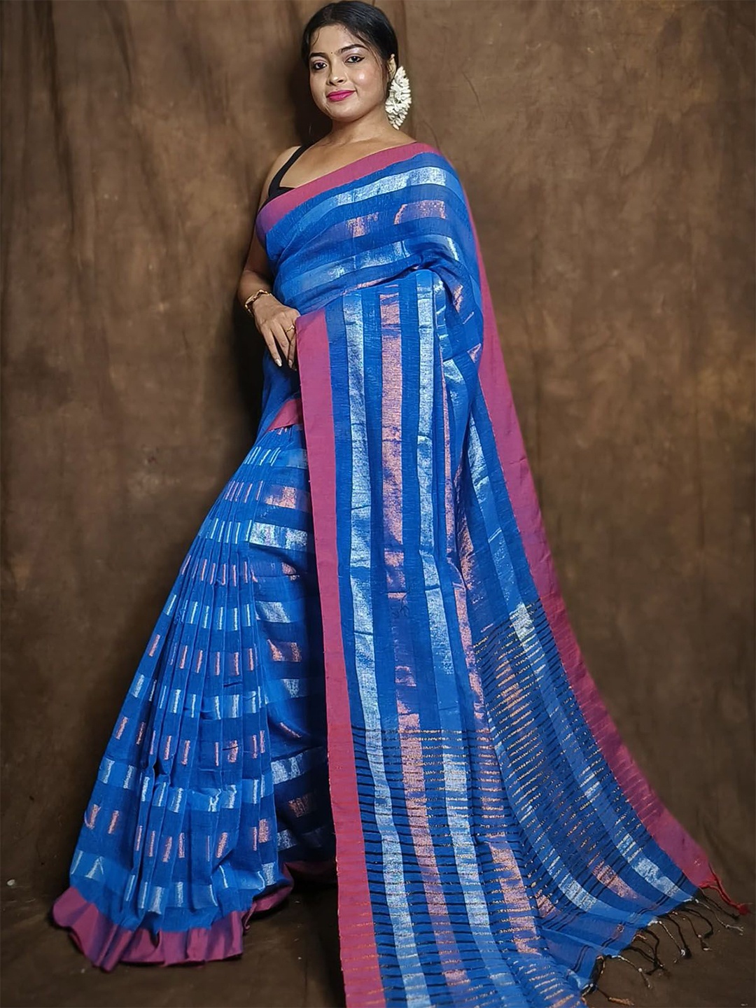 

ODETTE Striped Zari Saree, Blue