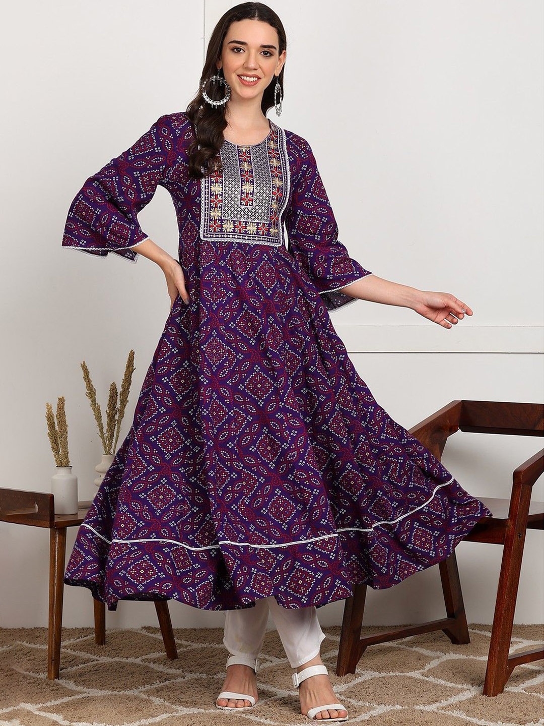 

PURVIJA KURTIES Floral Embroidered A-Line Kurta, Purple