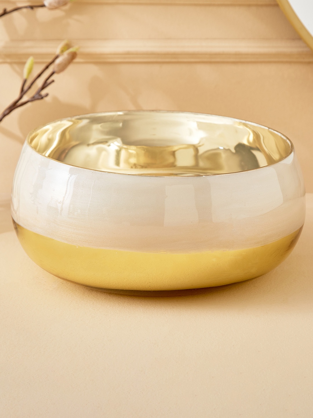 

Home Centre Eternity Vogue Pearl Off White & Gold Toned Glass Decorative Bowl