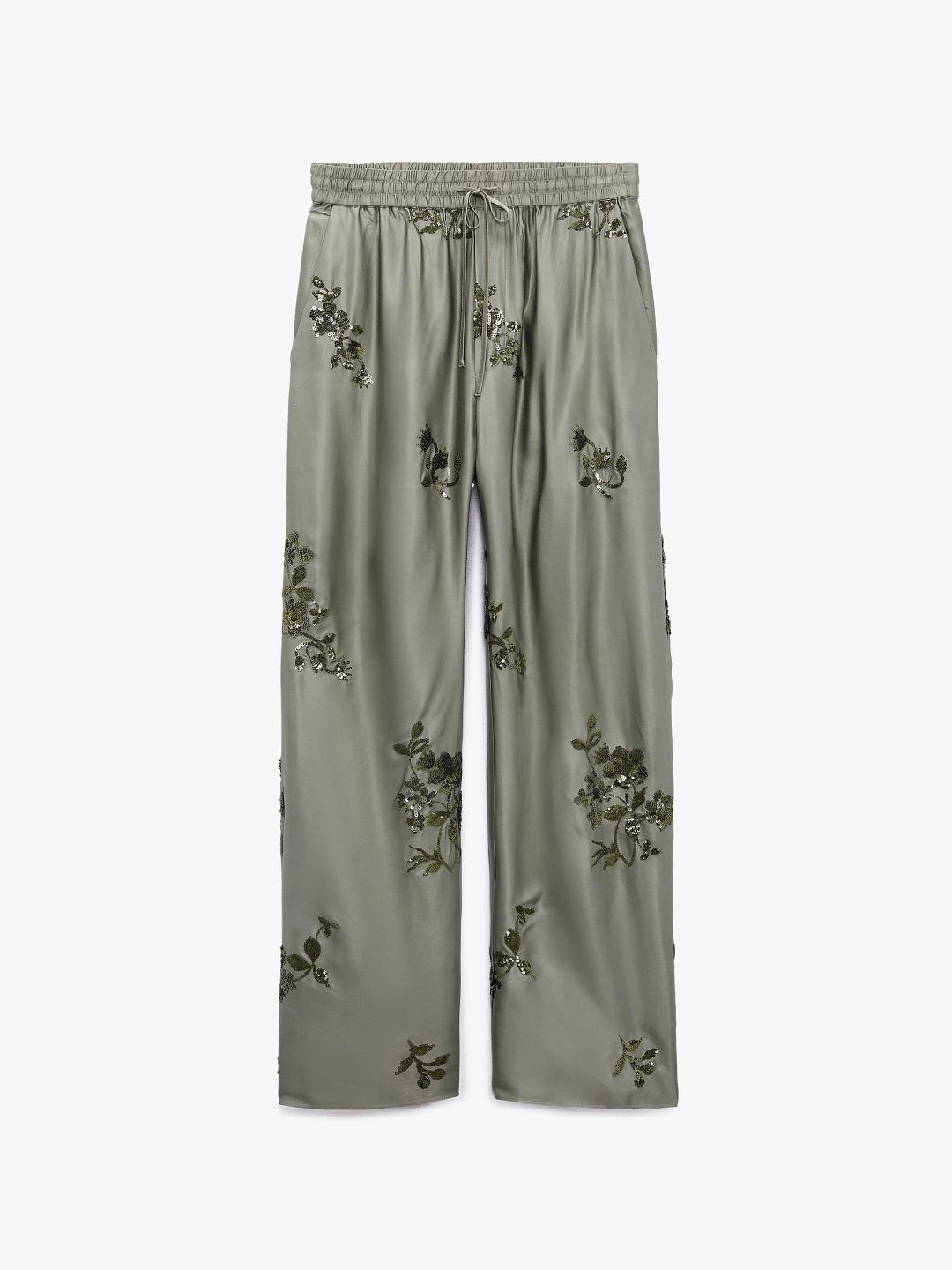 

ZARA Women Trousers, Na
