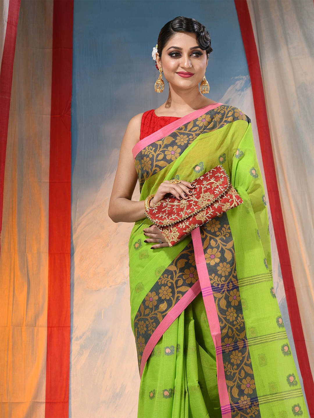 

DESH BIDESH Floral Pure Cotton Saree, Green