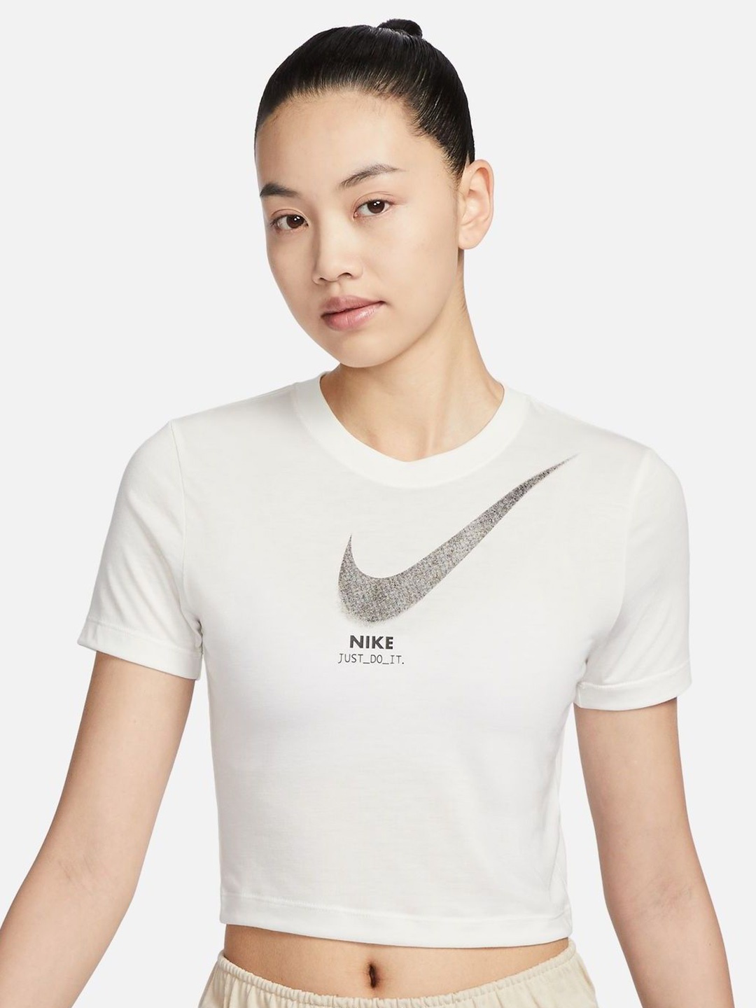 

Nike Women Sportswear Slim-Fit T-Shirt, White