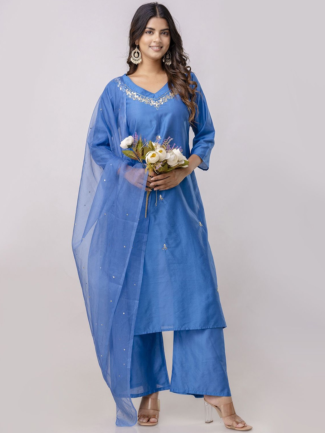 

Aawari Floral Embroidered Regular Pure Silk Straight Kurta with Trousers & Dupatta, Blue