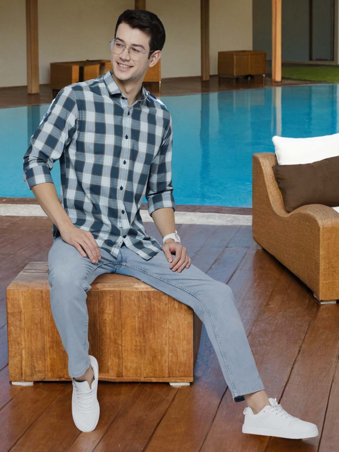 

Mast & Harbour Men Blue Checked Casual Shirt