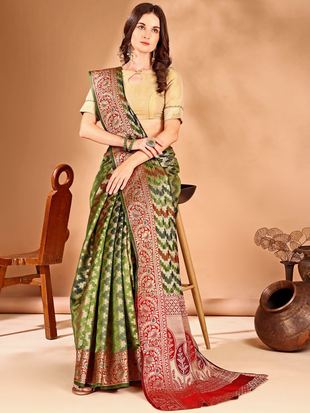 

Anouk Geometric Woven Design Organza Banarasi Saree, Green