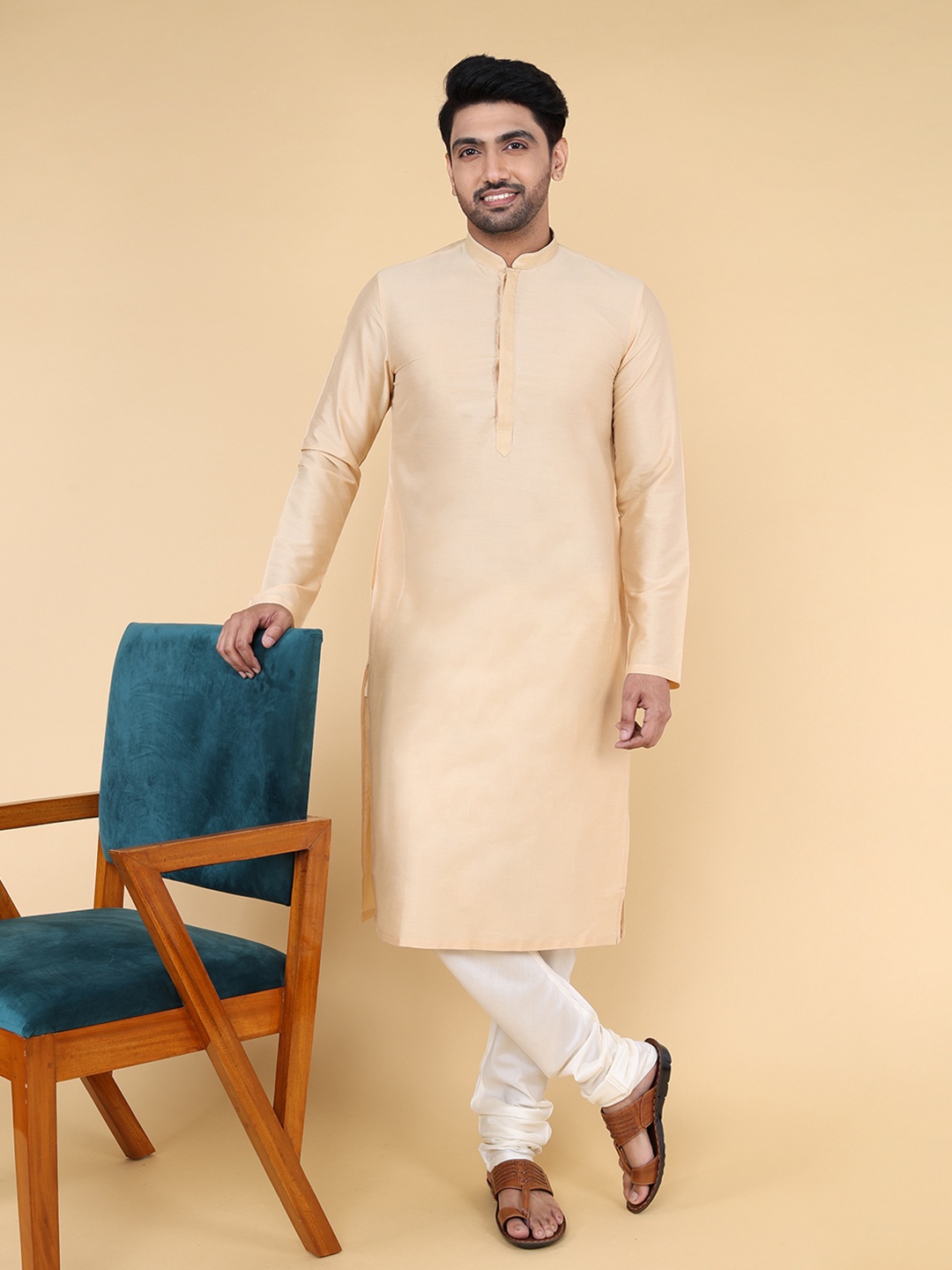 

ZOIS Khadi Cotton Mandarin Collar Straight Kurta, Beige