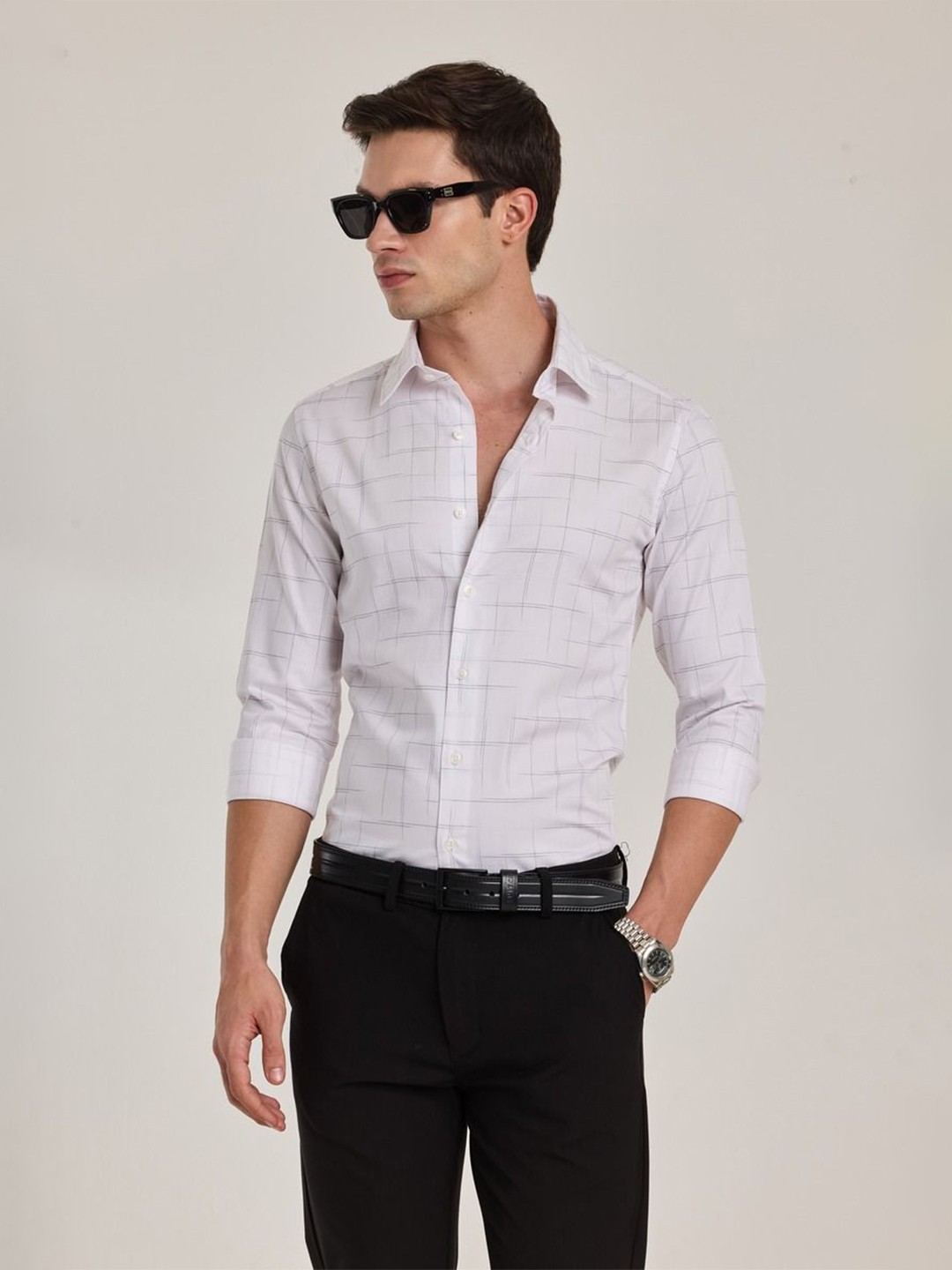 

Snitch Men Smart Spread Collar Abstract Printed Cotton Casual Shirt, White