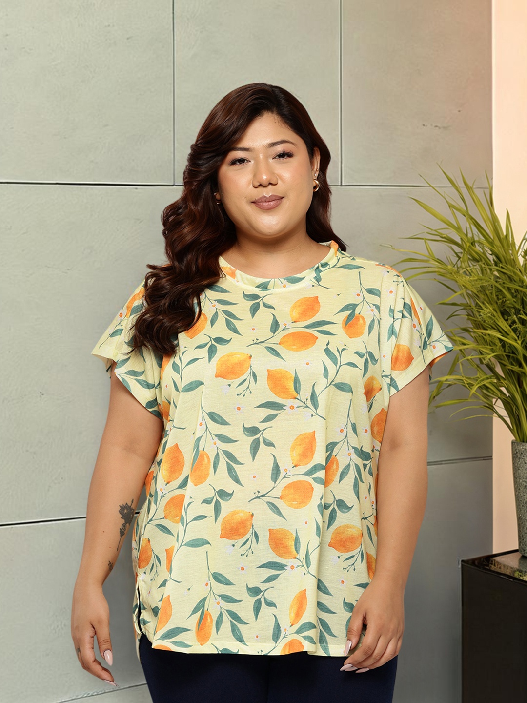 

Sztori Plus Size Printed T-shirt, Yellow