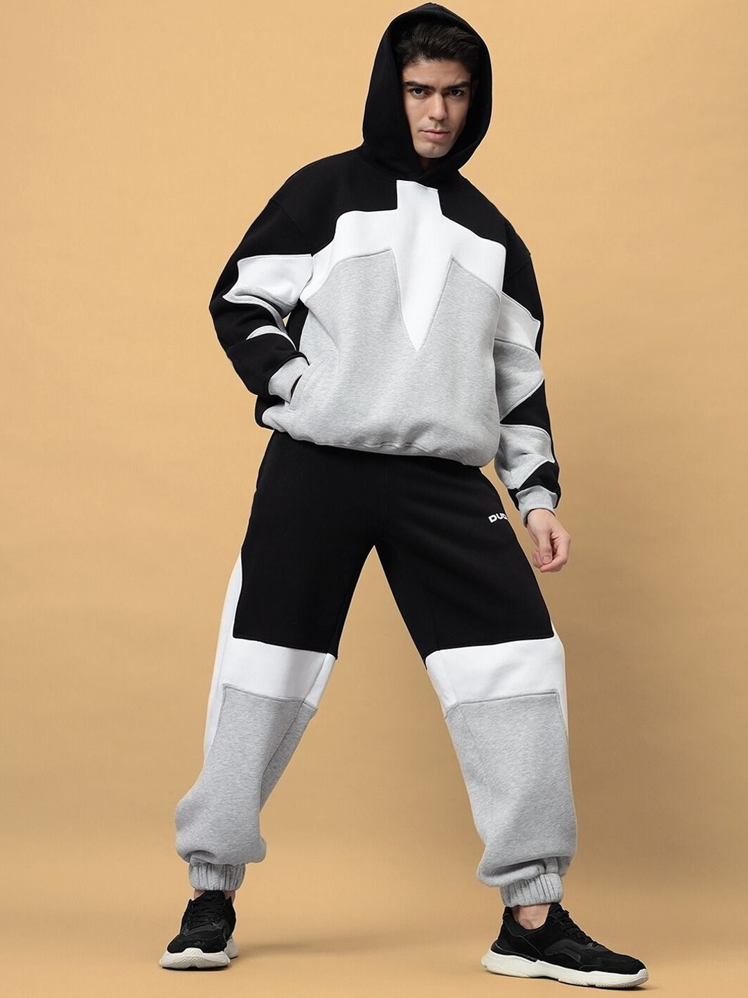 

WEARDUDS Hooded Colourblocked Sweatshirt With Joggers, Black