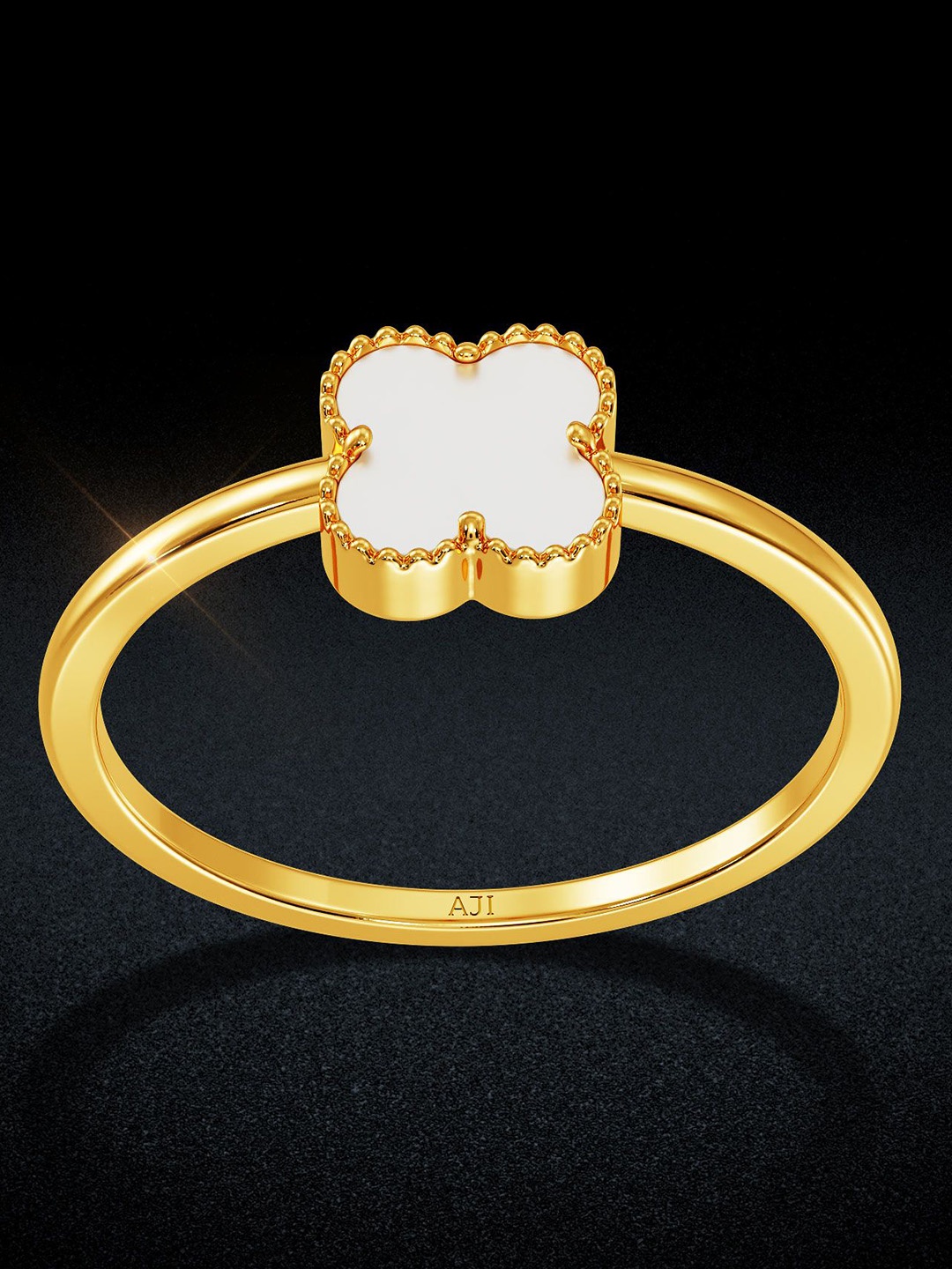 

Joyalukkas Women 22KT Finger Ring Gold