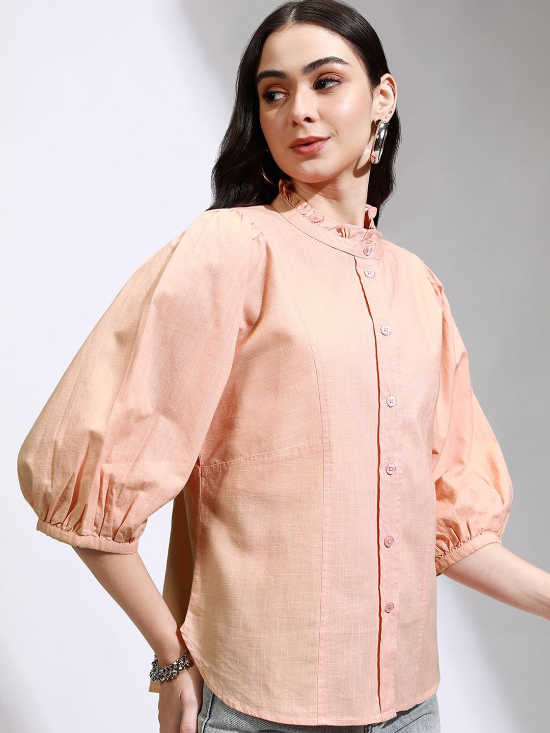 

Tokyo Talkies Women Solid High Neck Cotton Top, Peach