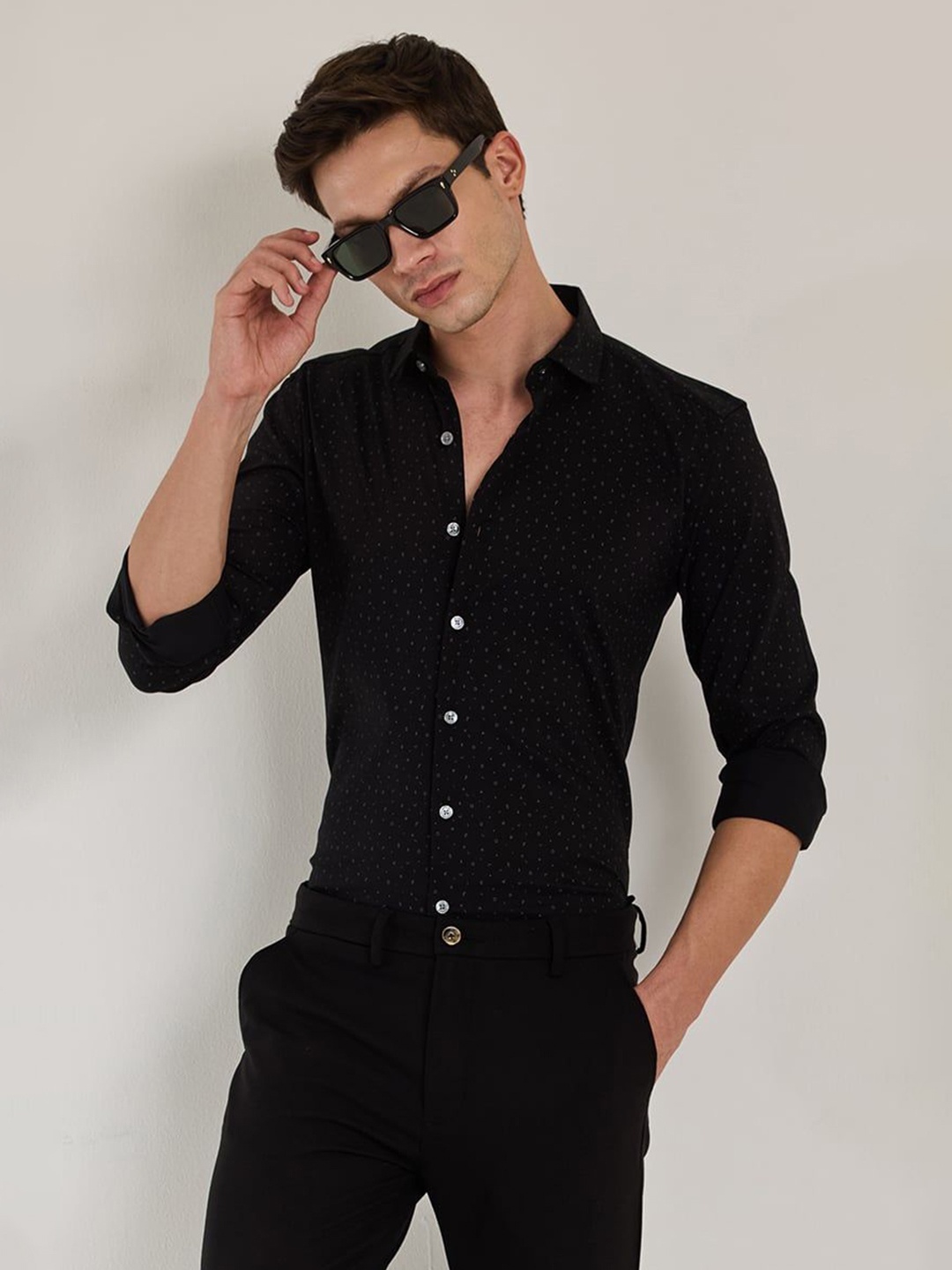 

Snitch Men Smart Spread Collar Micro Ditsy Printed Cotton Casual Shirt, Black