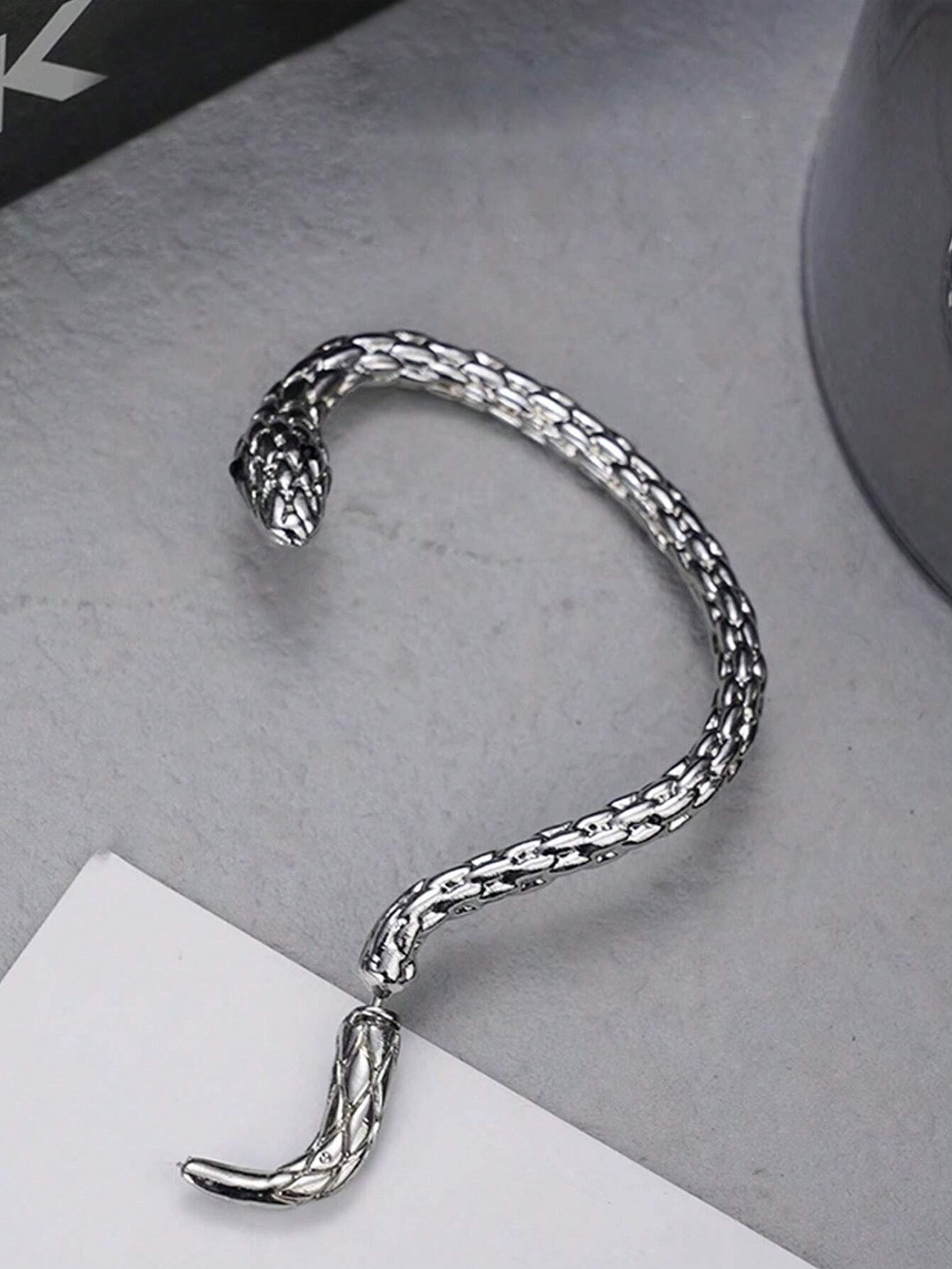 

FIMBUL Silver Plated Snake Shaped Ear Cuff Earrings