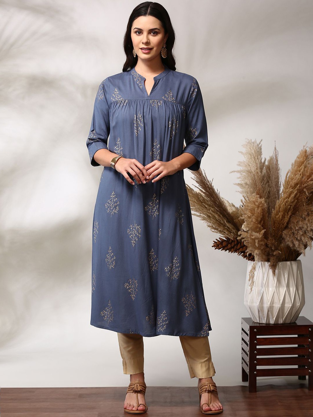 

Anouk Floral Printed Mandarin Collar Empire A-Line Kurta, Grey