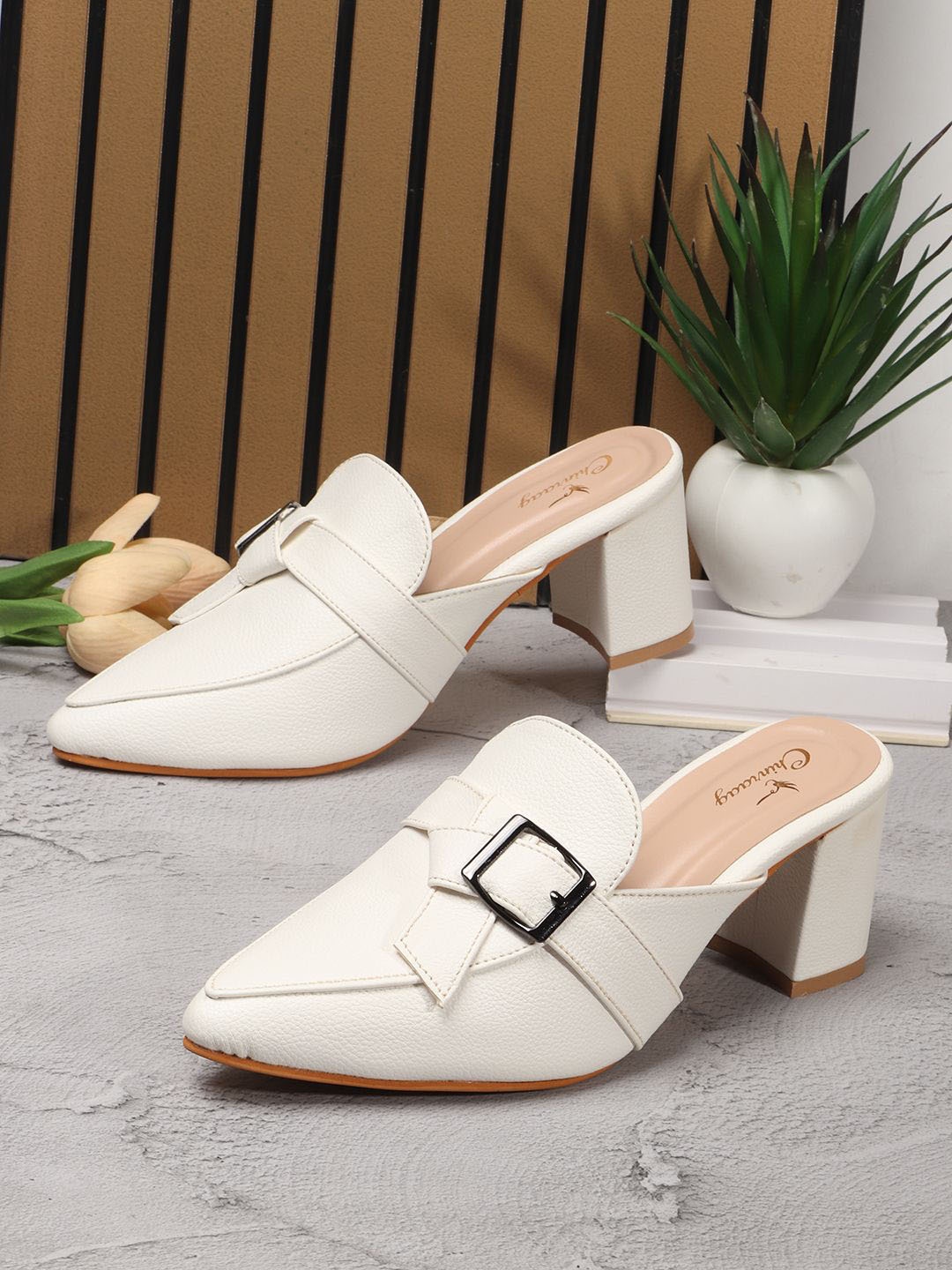 

CHINRAAG Women Block Heels Mules, White