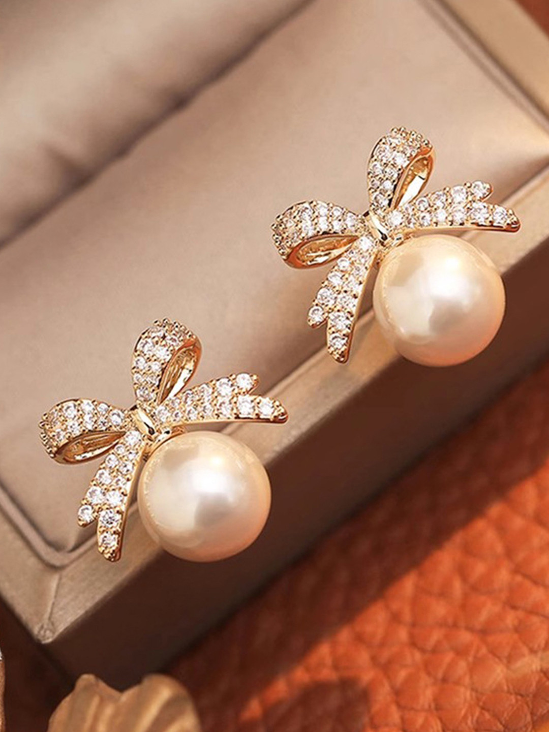 

FIMBUL Classic Studs Earrings, Gold