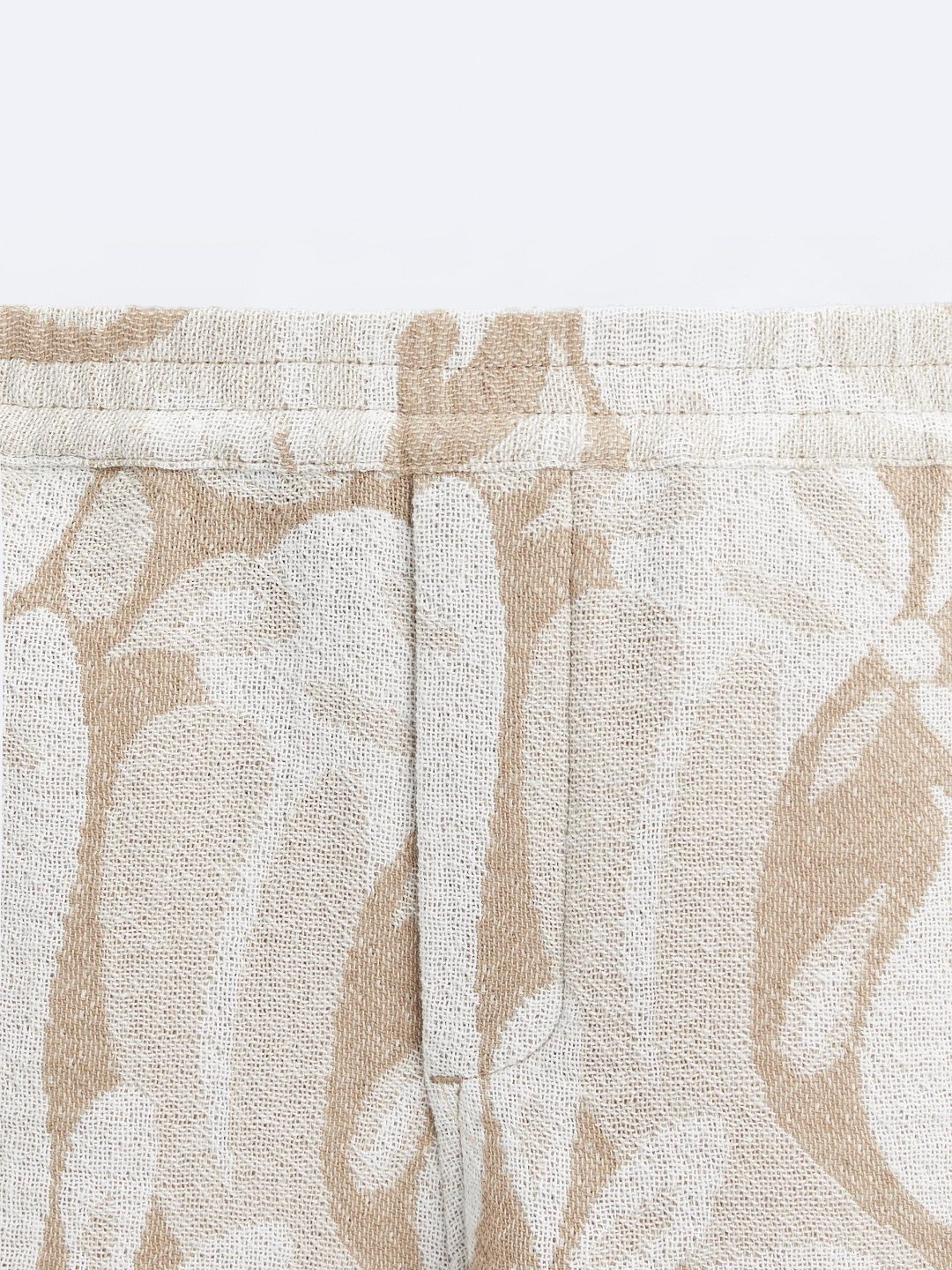 

ZARA Men Beige Shorts