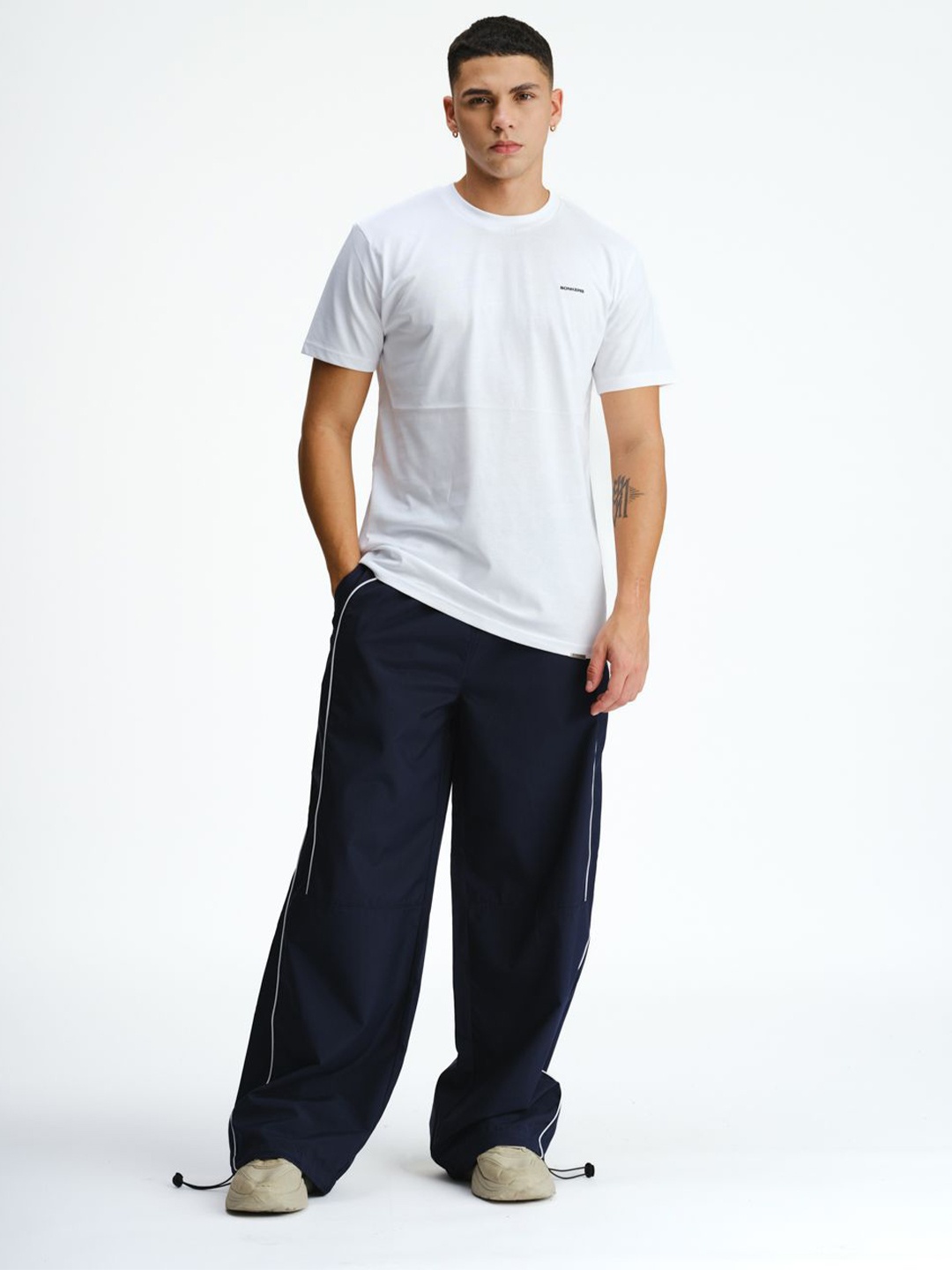 

Bonkers Corner Men Sporty Deconstructed Loose Pant, Navy blue