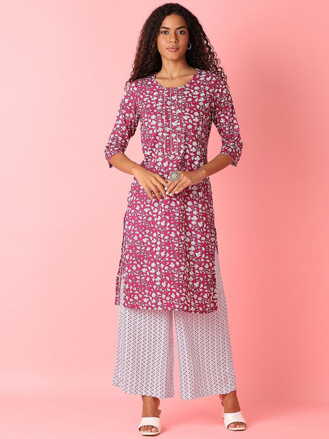 

V-Mart Floral Printed Round Neck Three-Quarter Sleeves Regular Kurta With Palazzo, Purple